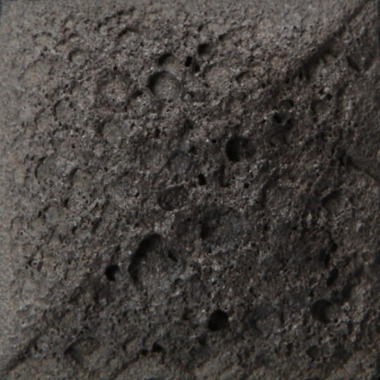 Steinleirsglerungur hábrenndur – Dark Magma SW-406 - Image 3
